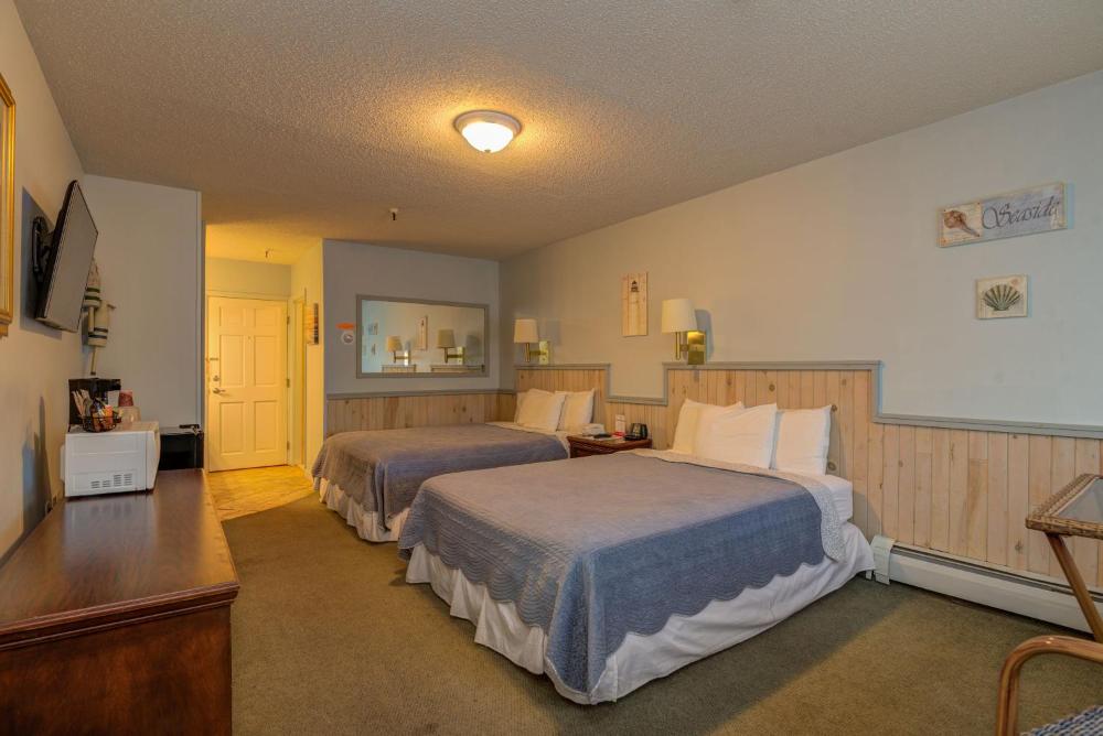 Standard Queen Room interior
